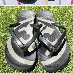 Tory Burch Flip Flop TB Logo Sandals 🩴
